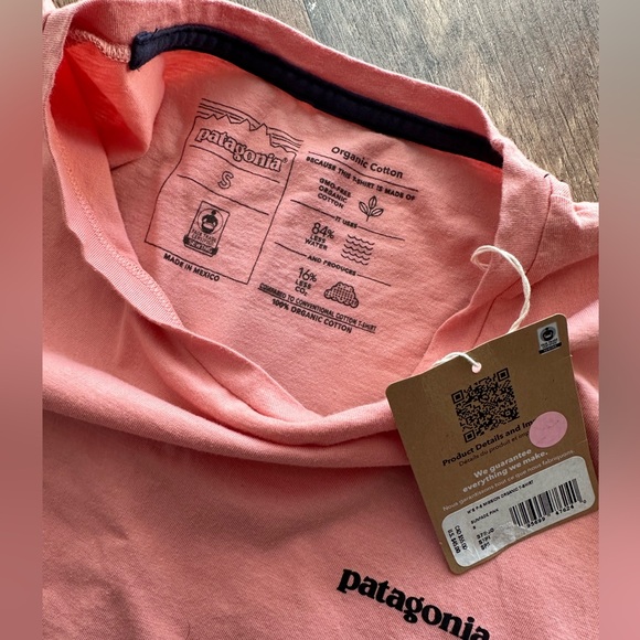 Patagonia Woman’s P-6 Mission Organic T-Shirt - Picture 4 of 6